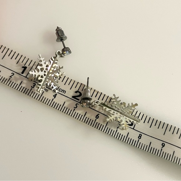 Lot 3 Vintage Christmas Earrings Snowflakes Gold Tone Silver Tone Blue Beaded - Picture 13 of 16